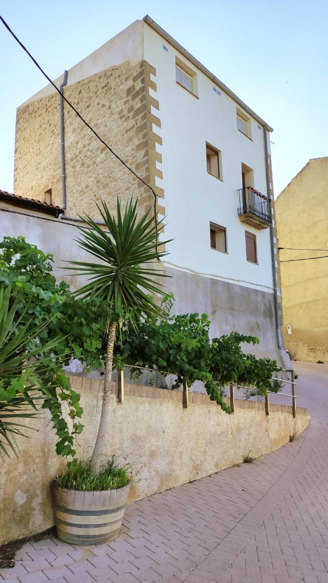 Apartaments Rurals Cal Parro, Batea Exterior photo